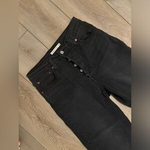 High Waisted Black Levi Jeans